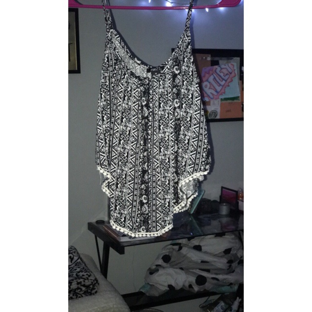 Black and white crop top!